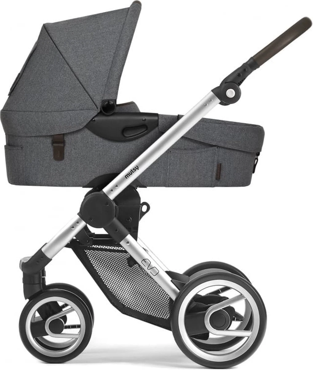 Kinderwagen - Mutsy - EVO - Onderstel Met Reiswieg - GRATIS Regenhoes - Light Grey 1 Kinderwagen - Mutsy - EVO - Onderstel Met Reiswieg - GRATIS Regenhoes - Light Grey