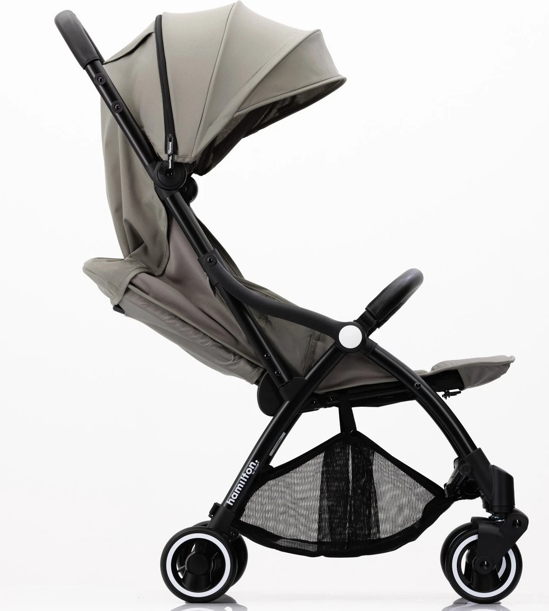 Hamilton By Yoop X1 Plus Buggy – Nieuw, Hoger, Uitgebreider 2023 Model – Premium Stroller Met One Hand Folding Technologie – Grijs – Lichte, Verstelbare En Wendbare Kinderwagen Met Vele Gemakken 12 Hamilton By Yoop X1 Plus Buggy – Nieuw, Hoger, Uitgebreider 2023 Model – Premium Stroller Met One Hand Folding Technologie – Grijs – Lichte, Verstelbare En Wendbare Kinderwagen Met Vele Gemakken - Afbeelding 12