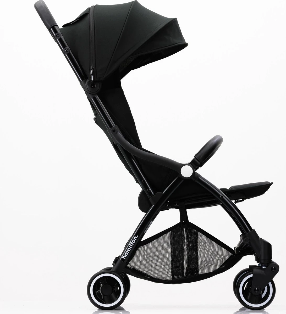 Hamilton By Yoop X1 Plus Kinderwagen - Buggy Met Monteerbare Wieg - Premium Stroller Met One Hand Folding Technologie - Nieuw, Hoger, Uitgebreider 2023 Model - Zwart - Licht, Verstelbaar, Wendbaar En Geschikt Van 0 Maanden Tot 4 Jaar 16 Hamilton By Yoop X1 Plus Kinderwagen - Buggy Met Monteerbare Wieg - Premium Stroller Met One Hand Folding Technologie - Nieuw, Hoger, Uitgebreider 2023 Model - Zwart - Licht, Verstelbaar, Wendbaar En Geschikt Van 0 Maanden Tot 4 Jaar - Afbeelding 16