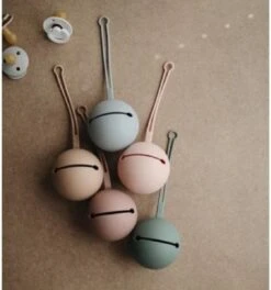 Mushie Pacifier Case - Siliconen - Speenhouder - Shifting Sand 7 Mushie Pacifier Case - Siliconen - Speenhouder - Shifting Sand -Aanbiedingen BIBS Winkel 1122x1200 15