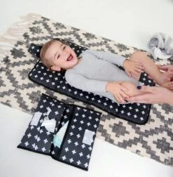 Merkloos KipKep Napper Luieretui - Crossy Black -Aanbiedingen BIBS Winkel 1174x1200 21