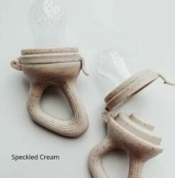 Boeboekids 1 Fruitspeen- Sabbel Speen- Babyvoeding- Baby Fruitspeen- Fruit Leren Eten- Fruit Zuigen- Kleur Speckled Cream