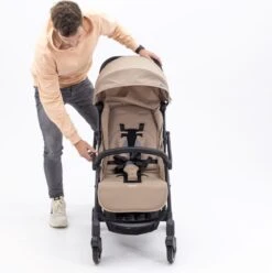 Hamilton By Yoop X1 Plus Kinderwagen - Buggy Met Monteerbare Wieg - Premium Stroller Met One Hand Folding Technologie - Nieuw, Hoger, Uitgebreider 2023 Model - Kaki - Licht, Verstelbaar, Wendbaar En Geschikt Van 0 Maanden Tot 4 Jaar -Aanbiedingen BIBS Winkel 1194x1200 25