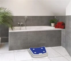 Aidapt Opstapje Bad - Wit/blauw Kunststof -Aanbiedingen BIBS Winkel 1200x1027