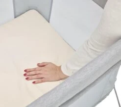 Maxi-Cosi Iris Campingbedje - Essential Grey -Aanbiedingen BIBS Winkel 1200x1060 7