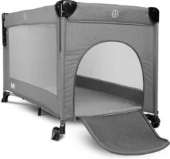 Reisbedje Met Wielen - Logeerbed - Vakantie Bed - Campingbedje - Drop Down Side -Aanbiedingen BIBS Winkel 1200x1124 15