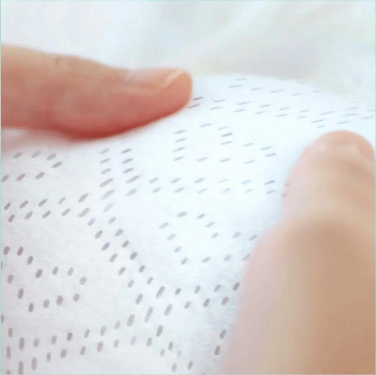 Pampers® Pampers Premium Protection Luiers - Maat 5 (11-16 Kg) - 136 Stuks - Multi-Pack 11 Pampers® Pampers Premium Protection Luiers - Maat 5 (11-16 Kg) - 136 Stuks - Multi-Pack - Afbeelding 11