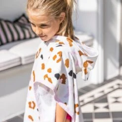 Swim Essentials - Strandponcho Offwhite Panterprint - Poncho's 24 Swim Essentials - Strandponcho Offwhite Panterprint - Poncho's -Aanbiedingen BIBS Winkel 1200x1200 122