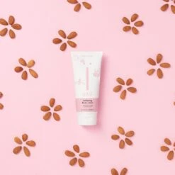 Naïf Verzachtende Bodylotion - Baby En Kids - 200ml – Met Natuurlijke Ingrediënten 16 Naïf Verzachtende Bodylotion - Baby En Kids - 200ml – Met Natuurlijke Ingrediënten -Aanbiedingen BIBS Winkel 1200x1200 1664