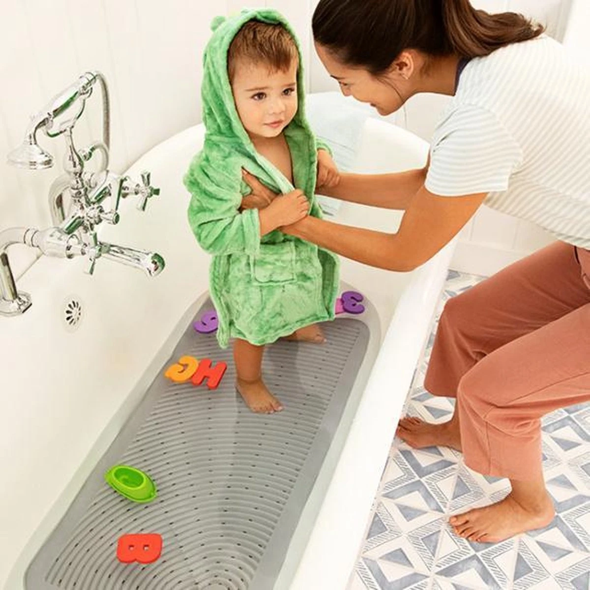 Munchkin Soft Spot Cushioned Badmat - Anti Slip Mat Voor In Bad - Grijs 3 Munchkin Soft Spot Cushioned Badmat - Anti Slip Mat Voor In Bad - Grijs - Afbeelding 3