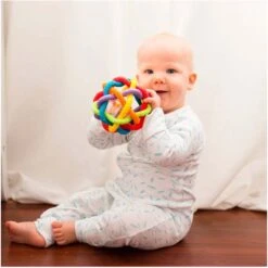 Playgro Buigbare Bendy Ball - Grijp- En Bijtspeelgoed - Incl Rammelaar - Activiteitenbal -Aanbiedingen BIBS Winkel 1200x1200 1835