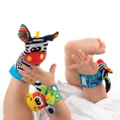 Playgro Pols- En Voetrammelaarset Zebra & Giraf - Set Van 4 Stuks, 2 Polsbandjes En 2 Rammelsokjes -Aanbiedingen BIBS Winkel 1200x1200 1953