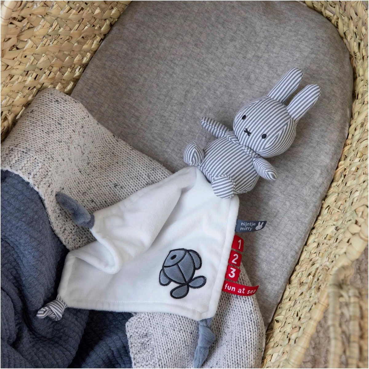 Nijntje - Knuffeldoekje - Fun At Sea 3 Nijntje - Knuffeldoekje - Fun At Sea - Afbeelding 3