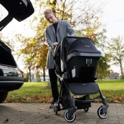 Hamilton By Yoop S1 Plus Buggy Met Monteerbare Zeno Plus Draagwieg - Nieuw En Hoger 2023 Model - Premium Budget Stroller Met One Hand Folding Technologie – Zwart - Licht, Verstelbaar, Wendbaar En Geschikt Van 0 Maanden Tot 4 Jaar – Inclusief Adapter 36 Hamilton By Yoop S1 Plus Buggy Met Monteerbare Zeno Plus Draagwieg - Nieuw En Hoger 2023 Model - Premium Budget Stroller Met One Hand Folding Technologie – Zwart - Licht, Verstelbaar, Wendbaar En Geschikt Van 0 Maanden Tot 4 Jaar – Inclusief Adapter -Aanbiedingen BIBS Winkel 1200x1200 2045