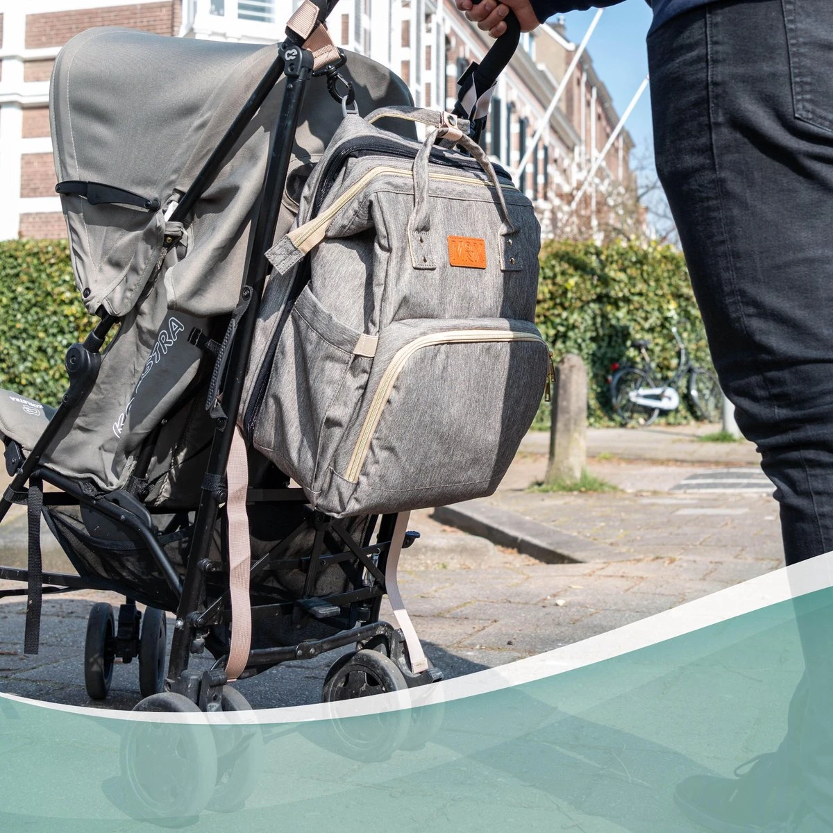 Luiertas Rugzak - Monx Luiertas Verzorgingstas Met Uitklapbaar Babybedje - Overzichtelijke Luierrugzak Extra Buggy En Kinderwagen Haken Inclusief Geïsoleerde Flessenhouder - Grijs 8 Luiertas Rugzak - Monx Luiertas Verzorgingstas Met Uitklapbaar Babybedje - Overzichtelijke Luierrugzak Extra Buggy En Kinderwagen Haken Inclusief Geïsoleerde Flessenhouder - Grijs - Afbeelding 8