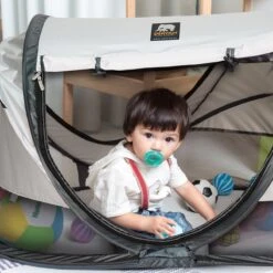 Deryan Shane Luxe 2023 Campingbedje - Baby Tent - Anti-UV 50+ - Peuterbed - Silver -Aanbiedingen BIBS Winkel 1200x1200 2186