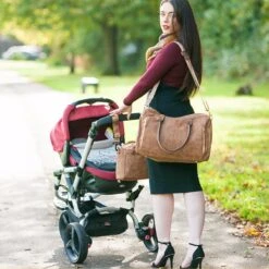 Miss Lulu Luier- En Verzorgingstas – Luiertas Set – Afneembare Draagtas - Duurzaam En Stijlvol – Zwart - Premium Kwaliteit- Grote Capaciteit - Unisex/Jongens/Meisjes (LT6638 BK) 13 Miss Lulu Luier- En Verzorgingstas – Luiertas Set – Afneembare Draagtas - Duurzaam En Stijlvol – Zwart - Premium Kwaliteit- Grote Capaciteit - Unisex/Jongens/Meisjes (LT6638 BK) -Aanbiedingen BIBS Winkel 1200x1200 2602