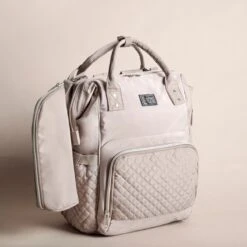 NanaBeebi Luiertas Rugzak Met Verschoonmatje - Beige Taupe - Inclusief Flessenwarmhouder - Kinderwagenhaken En Isoleervak -Aanbiedingen BIBS Winkel 1200x1200 2660