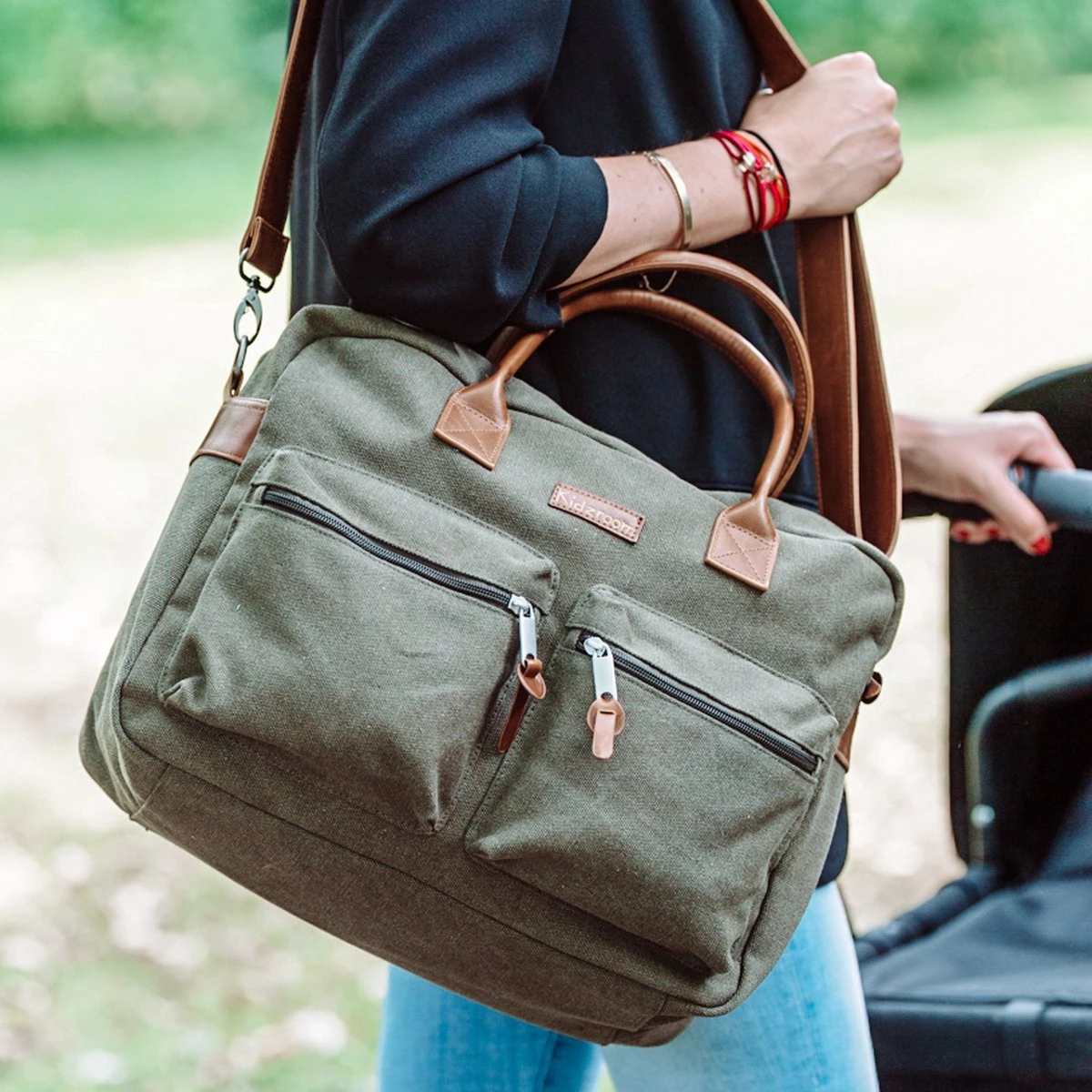 Kidzroom Vision Of Love Luiertas - Groen - Verschoonmatje - Verstelbare Schouderband 6 Kidzroom Vision Of Love Luiertas - Groen - Verschoonmatje - Verstelbare Schouderband - Afbeelding 6