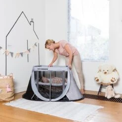 AeroMoov Instant Travel Cot Reisbed - Grey Rock -Aanbiedingen BIBS Winkel 1200x1200 3941