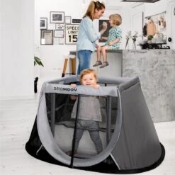 AeroMoov Instant Travel Cot Reisbed - Grey Rock -Aanbiedingen BIBS Winkel 1200x1200 3942