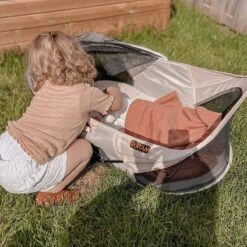 Deryan Infant Deluxe BabyBox Campingbedje - Cream + Inclusief Matras En Klamboe -Aanbiedingen BIBS Winkel 1200x1200 4010