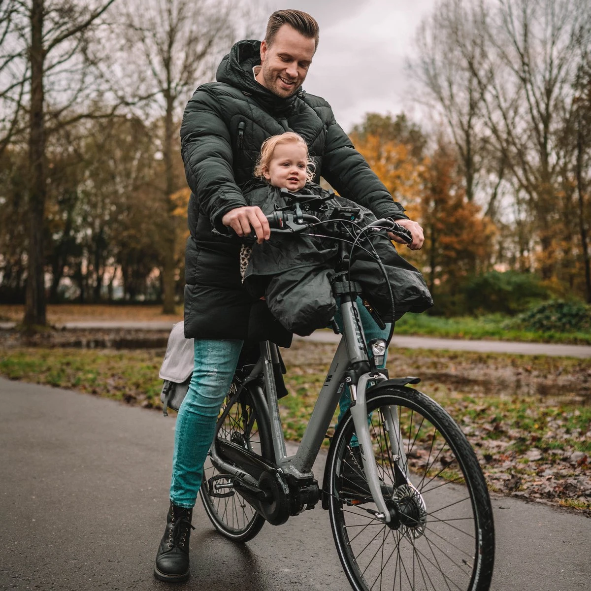 Deryan Bike-a-way Fietsstoeltje Voor - Fiets Regenhoes - Warme Jas En Windbreaker + Regenponcho - Bobike & Yepp 4 Deryan Bike-a-way Fietsstoeltje Voor - Fiets Regenhoes - Warme Jas En Windbreaker + Regenponcho - Bobike & Yepp - Afbeelding 4
