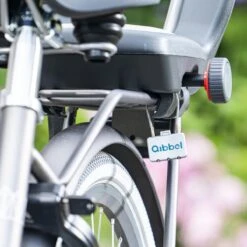 Qibbel 6+ Junior Fietsstoeltje Achter - Legergroen Met Zwart Kussentje -Aanbiedingen BIBS Winkel 1200x1200 4172