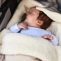 Jollein Voetenzak Voor Autostoel & Kinderwagen - Bliss Knit - Nougat -Aanbiedingen BIBS Winkel 1200x1200 4267