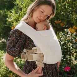 Ergobaby Embrace Babydraagzak - Cream - Ergonomisch Vanaf Geboorte -Aanbiedingen BIBS Winkel 1200x1200 4328