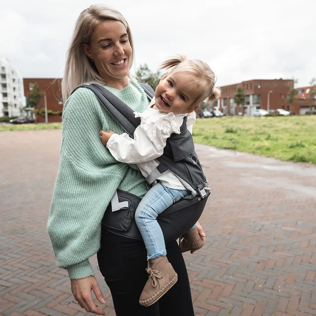 Deryan Pack Luxe Ergonomische Draagzak Babydrager + Opbergvakjes Grijs 4 Deryan Pack Luxe Ergonomische Draagzak Babydrager + Opbergvakjes Grijs - Afbeelding 4