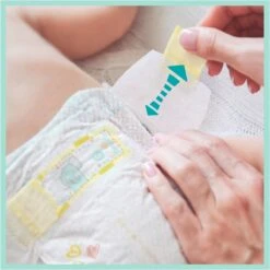 Pampers® Pampers Premium Protection Luiers - Maat 1 (2-5 Kg) - 144 Stuks - Maandbox 17 Pampers® Pampers Premium Protection Luiers - Maat 1 (2-5 Kg) - 144 Stuks - Maandbox -Aanbiedingen BIBS Winkel 1200x1200 440