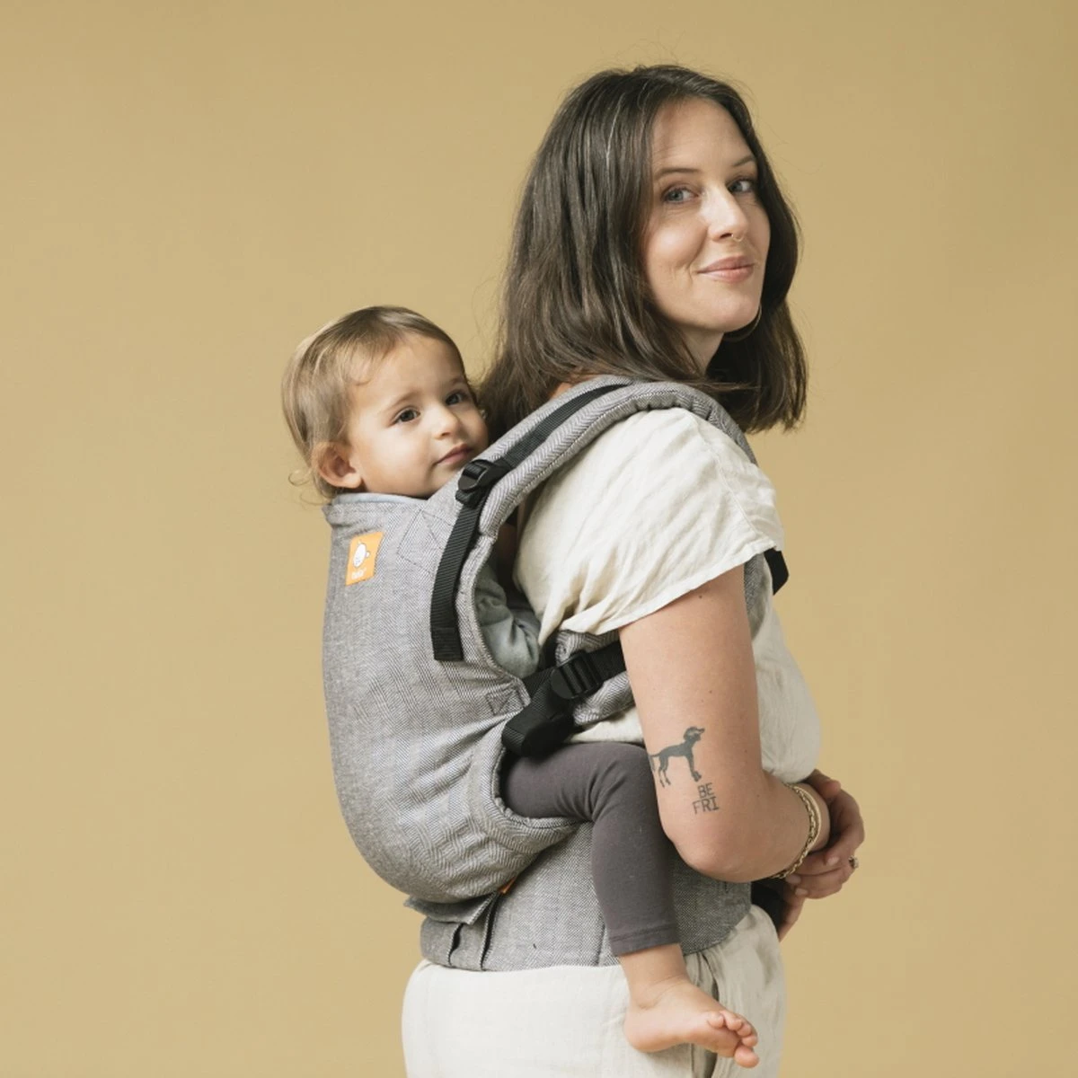 Tula Toddler Ergonomische Draagzak Peuter Linen Ash - Geschikt Vanaf Maat 86-92 2 Tula Toddler Ergonomische Draagzak Peuter Linen Ash - Geschikt Vanaf Maat 86-92 - Afbeelding 2