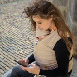 Cuddie Baby Draagdoek - Premium Organic Baby Draagdoek Gemaakt Van Bio Katoen - Newborns Tot 15 Kg - Baby Cadeau - Met Wenskaart - Sand 15 Cuddie Baby Draagdoek - Premium Organic Baby Draagdoek Gemaakt Van Bio Katoen - Newborns Tot 15 Kg - Baby Cadeau - Met Wenskaart - Sand -Aanbiedingen BIBS Winkel 1200x1200 4420