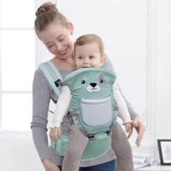Baby Draagzak - Buik/Rug Babydrager Met Zacht Zitje (0-36 Maanden) - Groene Beer -Aanbiedingen BIBS Winkel 1200x1200 4514