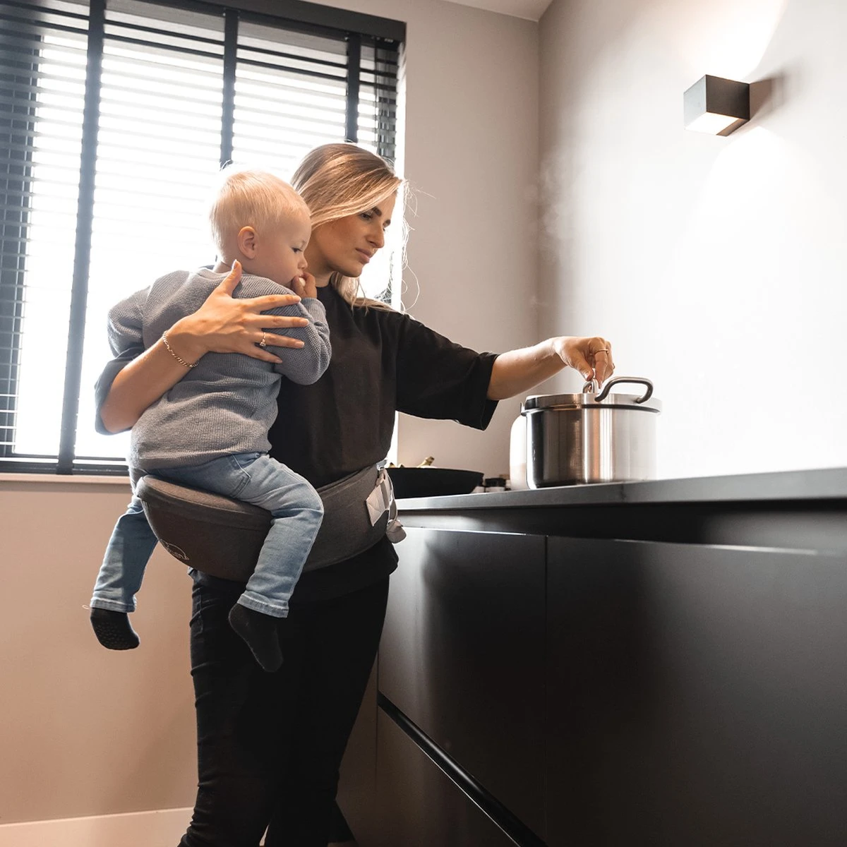 Deryan Pack Basic Luxe Heupdrager - Baby En Peuter Heupzitje - Draagzak Grijs 3 Deryan Pack Basic Luxe Heupdrager - Baby En Peuter Heupzitje - Draagzak Grijs - Afbeelding 3