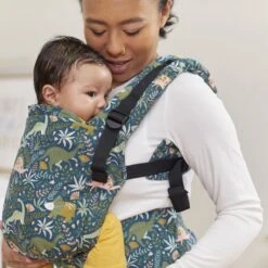 Tula Free To Grow - Draagzak Baby - Land Before Tula - Dino Print - Ergonomische Draagzak Voor Baby En Drager -Aanbiedingen BIBS Winkel 1200x1200 4530