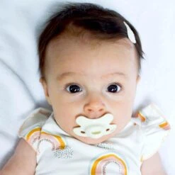 Difrax Fopspeen Newborn Dental - Lichtblauw/Crèmewit/Lichtroze/Lichtgroen - Orthodontische Speen - 4 Stuks -Aanbiedingen BIBS Winkel 1200x1200 4970