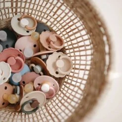 Frigg Fopspeen - Maat 2 6-18 Maanden - 2 Stuks - Daisy - Cream - Blush -Aanbiedingen BIBS Winkel 1200x1200 5046