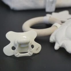 Difrax Fopspeen 12+ Maanden Natural Speen - Crèmewit/Popcorn - 2 Stuks -Aanbiedingen BIBS Winkel 1200x1200 5082