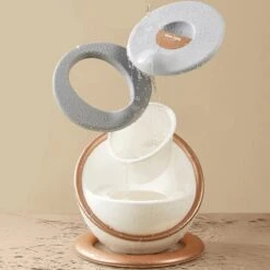 XIORI-SEMS - Plaspotje - Potje Peuter - Potje - WC Verkleiner - WC Potje Peuter - Toilet - Zindelijkheid - Toilettrainer - Wit Met Goud - Design - Jongens En Meisjes - Kraamcadeau – Kraamvisite – Babyshower – Verjaardag - Cadeau - Potje Goud -Aanbiedingen BIBS Winkel 1200x1200 716