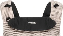 Dooky Ergonomische Draagzak Urban Comfort Beige Desert -Aanbiedingen BIBS Winkel 1200x695 3