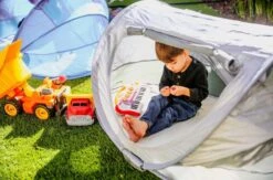 Deryan Peuter Luxe Campingbedje – Inclusief Zelfopblaasbare Matras - Silver -Aanbiedingen BIBS Winkel 1200x794 7