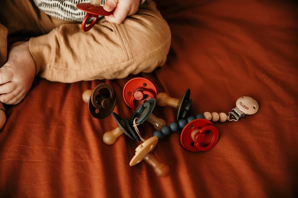 BIBS Fopspenen| Set 4 Stuks|0-6 Maanden|Maat 1| Cloud, Baby Blue, Midnight Blue, Sky Blue| 4 BIBS Fopspenen| Set 4 Stuks|0-6 Maanden|Maat 1| Cloud, Baby Blue, Midnight Blue, Sky Blue| - Afbeelding 4