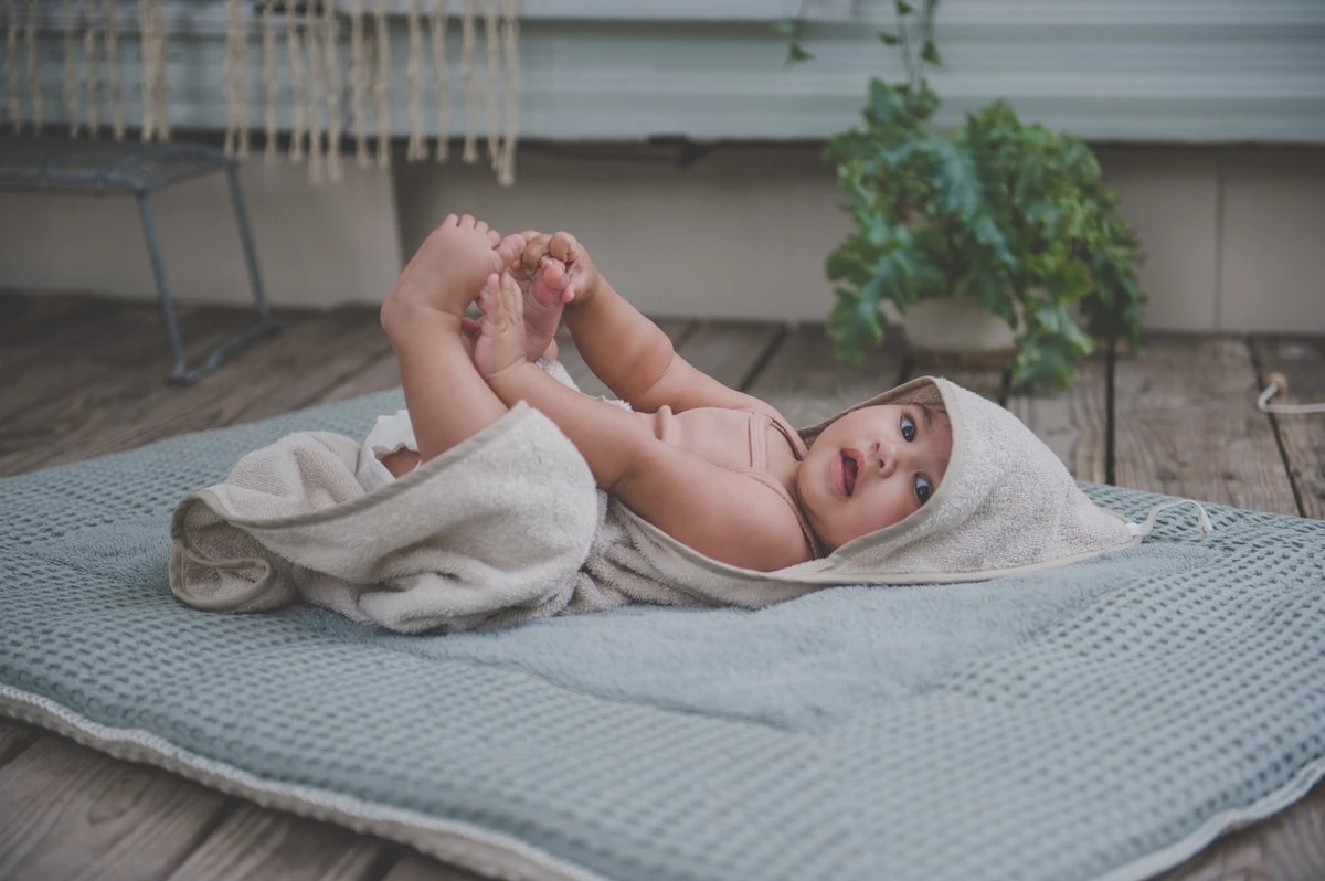 Koeka Baby Badcape Dijon Daily - 100x100cm - Zand 4 Koeka Baby Badcape Dijon Daily - 100x100cm - Zand - Afbeelding 4