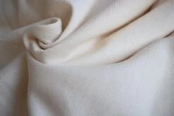 Yaro Broken Twill 33 Ring Sling 6 Yaro Broken Twill 33 Ring Sling -Aanbiedingen BIBS Winkel 1200x799 147