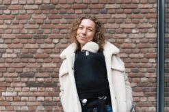 Cuddie Baby Draagdoek - Premium Organic Baby Draagdoek Gemaakt Van Bio Katoen - Newborns Tot 15 Kg - Baby Cadeau - Met Wenskaart - Zwart -Aanbiedingen BIBS Winkel 1200x799 154