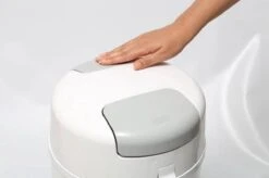 DiaperPail - Soft Grey - Luieremmer Met Speciale Luiersluis - Werkt Met Normale Vuilniszakken -Aanbiedingen BIBS Winkel 1200x799 42