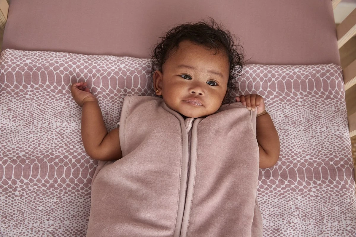 Meyco Cheetah/Snake Hydrofiele Doeken 3-pack - Lilac - 70x70cm 2 Meyco Cheetah/Snake Hydrofiele Doeken 3-pack - Lilac - 70x70cm - Afbeelding 2