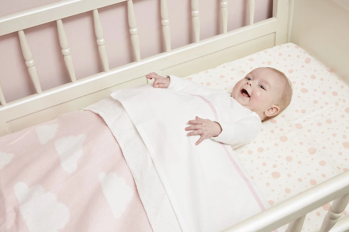 Meyco Clouds/Dots/Feathers Starterset - 9-pack - Hydrofiel - Pink 2 Meyco Clouds/Dots/Feathers Starterset - 9-pack - Hydrofiel - Pink - Afbeelding 2